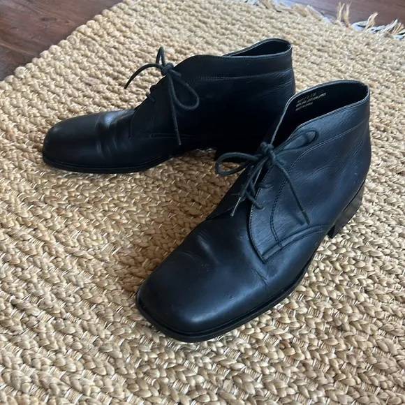Bootalinos 90s Women’s 8.5 Katy Lace Up Black Leather Chukka Boots Academia