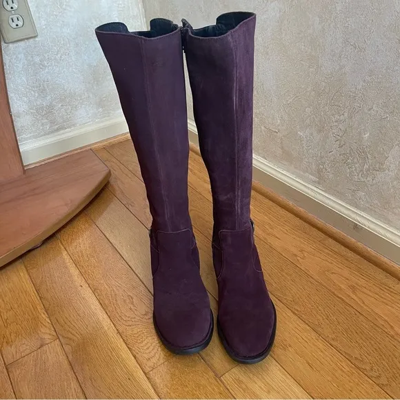 Born B.O.C. Women's Purple Cherry Wine Suede Leather Knee High Boots Sz 7 M