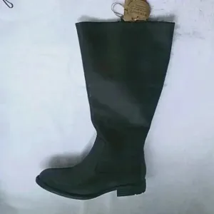 born boots leather upper