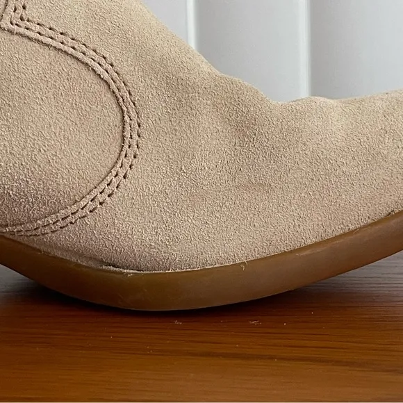 Born Wasatch Suede Ankle Boots Natural Sand Size 8