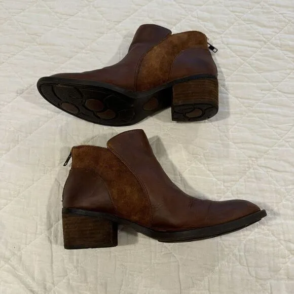 Born Women's Brown‎ Leather Ankle Boots Size 9.5M Comfy Back Zip Box Heel Patent