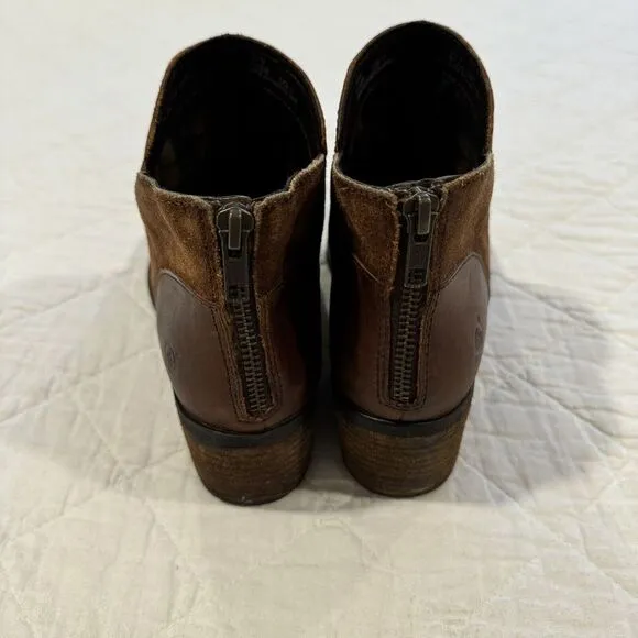 Born Women's Brown‎ Leather Ankle Boots Size 9.5M Comfy Back Zip Box Heel Patent