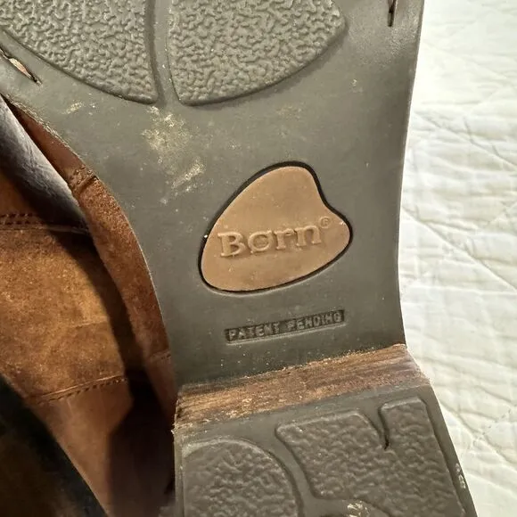 Born Women's Brown‎ Leather Ankle Boots Size 9.5M Comfy Back Zip Box Heel Patent