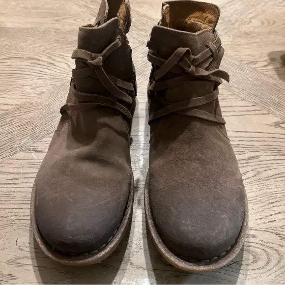 Born Women's Brown Tarkiln Suede Ankle Boots Size 8.5 US Zip Leather Wrap Laces
