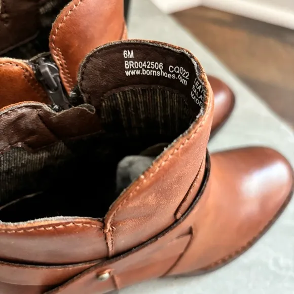BORN Women's Size 6 Tori Comfort Brown Leather Ankle Booties Boots NIB