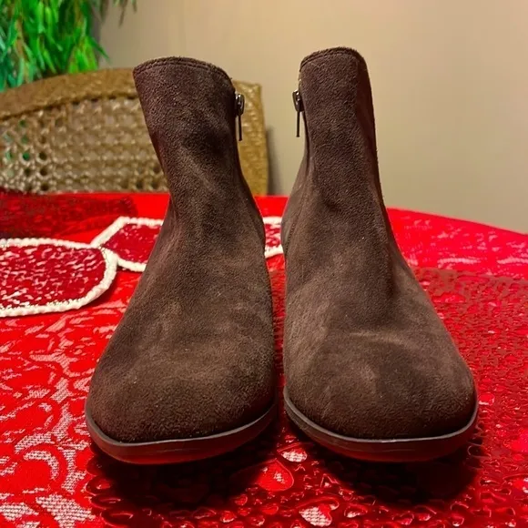 Brand New Lucky Brand Genuine Suede Slip On Brown Ankle Boots