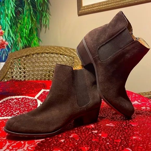 Brand New Lucky Brand Genuine Suede Slip On Brown Ankle Boots
