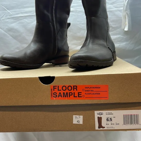 Brand new never worn Ugg Sorensen Waterproof Boots Brown 6.5