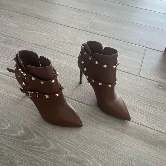 Brand new Valentino boots. 3 inches high heels boots.
