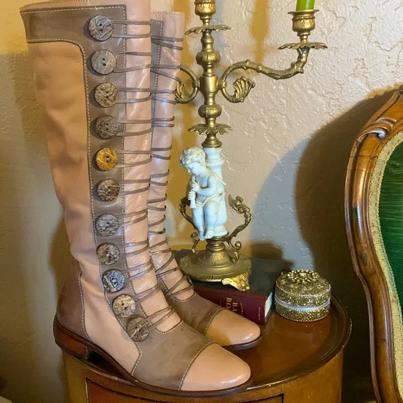 Brazilian Dulce Leather Boots.  Sz 7