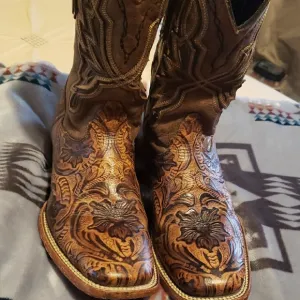 Brown Western Cowboy Boots with Tooled Leather and Square Toe Sz 10