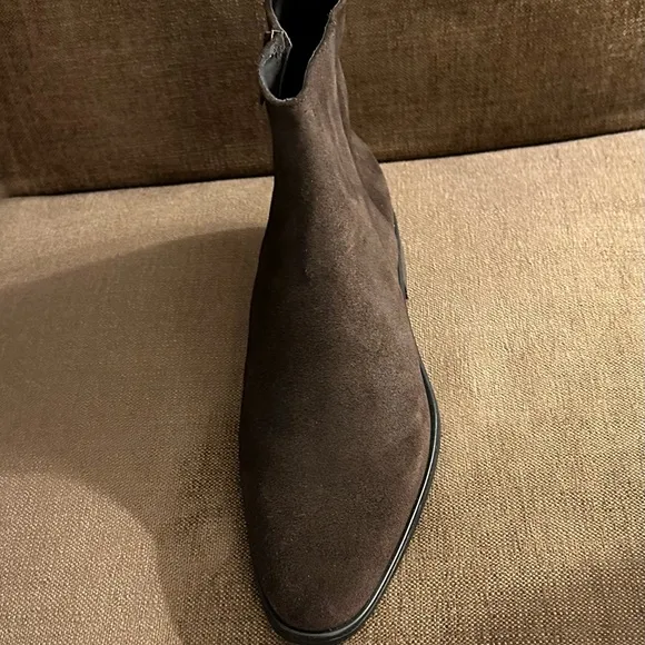 BRUNO MAGLI brown suede boots size 10M. Never Worn.