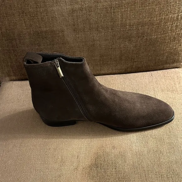 BRUNO MAGLI brown suede boots size 10M. Never Worn.