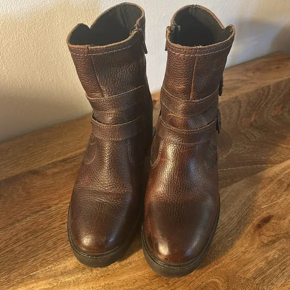 Bull Boxer Jade Brown Ankle Boats with Buckles