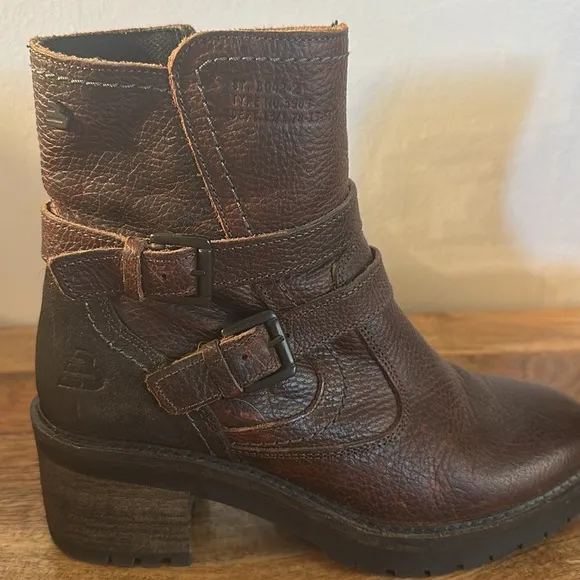 Bull Boxer Jade Brown Ankle Boats with Buckles