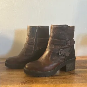 Bull Boxer Jade Brown Ankle Boats with Buckles