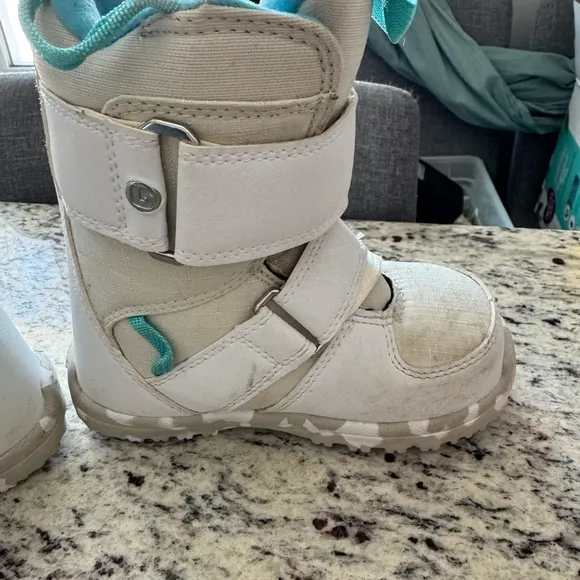 Burton Kids Snow Boots - White and Teal