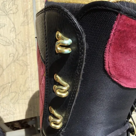 Burton Sabbath snow board boots size 11.5