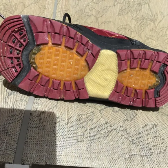 Burton Sabbath snow board boots size 11.5