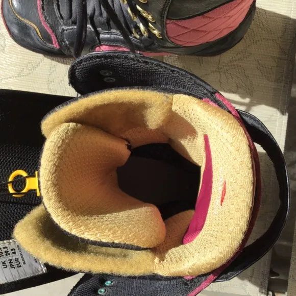 Burton Sabbath snow board boots size 11.5