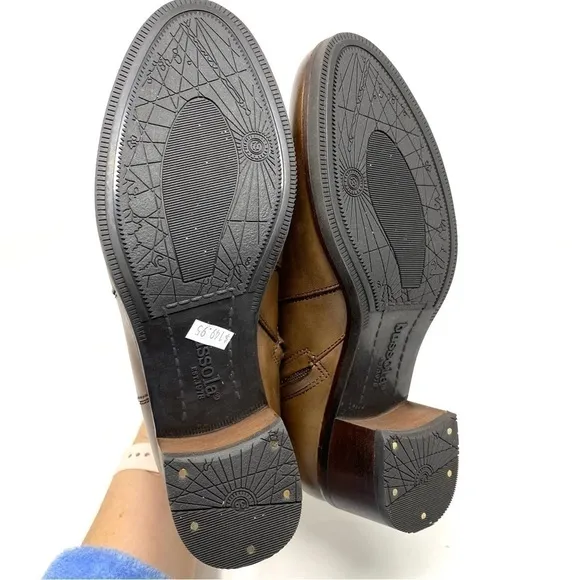 Bussola New York Leather Ankle Block Heel Boots in Nevada Fossil