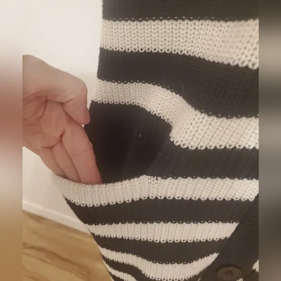 Cabi | Spring 2018 Whistler Black &amp; White Cardigan Sweater - Size: Small