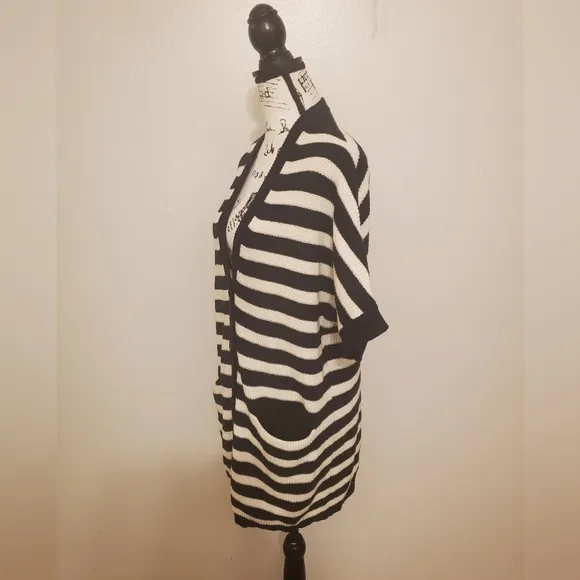 Cabi | Spring 2018 Whistler Black &amp; White Cardigan Sweater - Size: Small