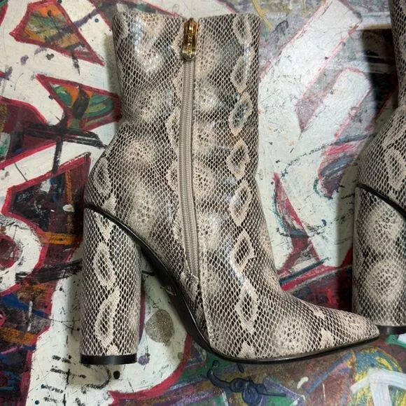 Cape Robbin Vegan Snake Print Ankle Boots – Size 6 – Chunky Heel Statement
