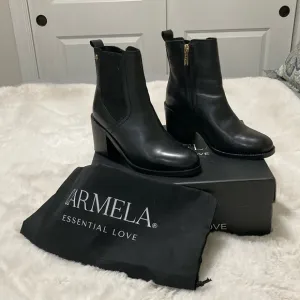 CARMELA Black Leather Ankle Boots size 37