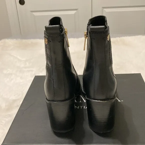 CARMELA Black Leather Ankle Boots size 37