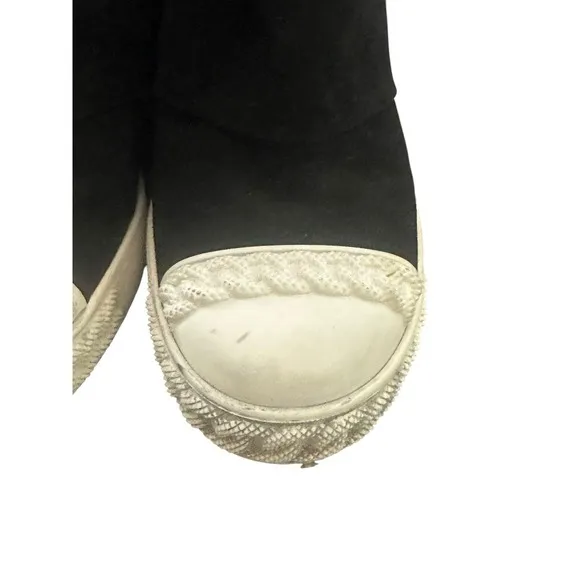 Cascadei Suede Ankle Boots Black/White Sz 7
