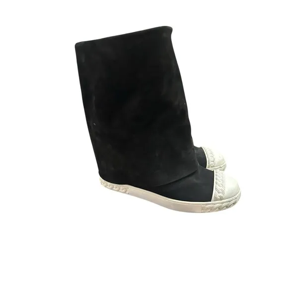 Cascadei Suede Ankle Boots Black/White Sz 7