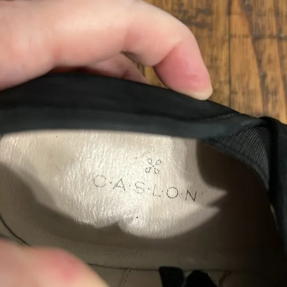 Caslon Booties boots black leather suedeZip closure size 7