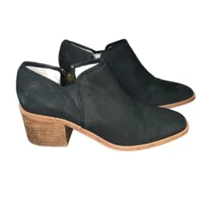 Caslon Booties boots black leather suedeZip closure size 7