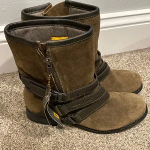 CAT Caterpillar Light Brown Suede Combat Ankle Boots - Size 7