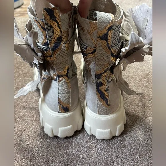 Cecelia New York Honey Booties 6.5