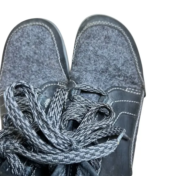 Chaco ‘Barbary’ Women’s Black Ankle Wool Fold Over Hiking/Walking Boots- SZ 8.5