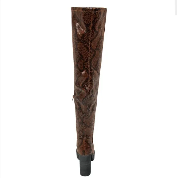 CHARLES BY CHARLES DAVID Women’s Snake Print Lug Sole Tall Boots Size 8