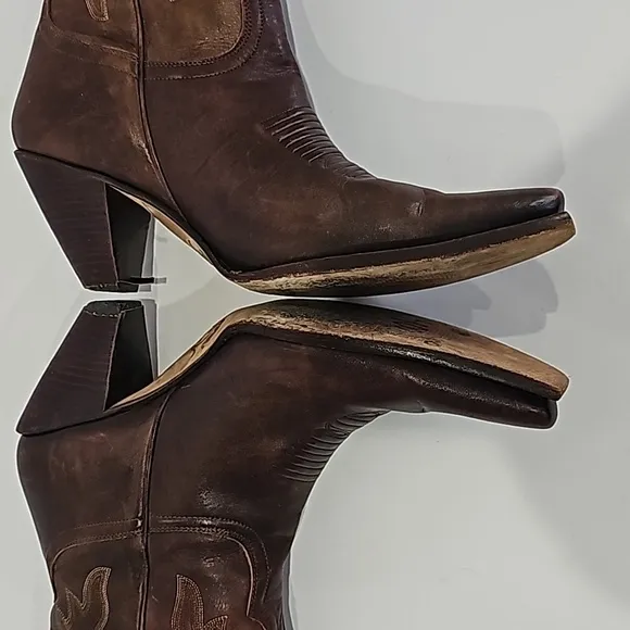 Charlie 1 horse Lucchese brown ladies leather western cowgirl boots Size 10