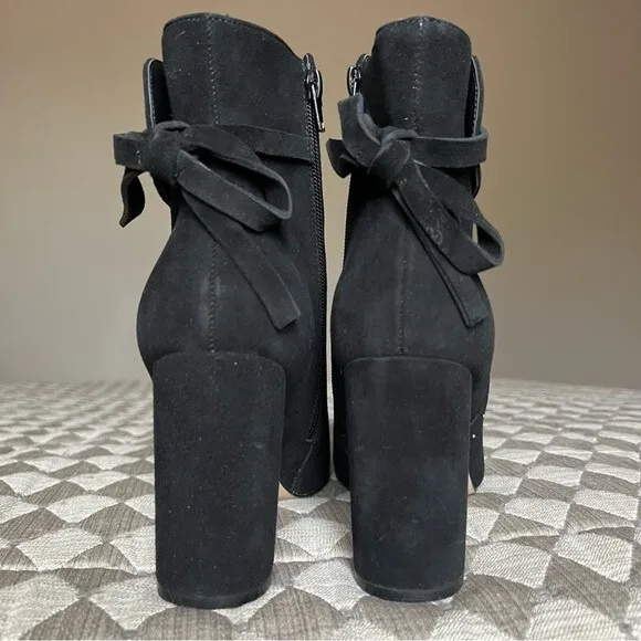 Chelsea &amp; Violet Miley Black Suede Block Heel Ankle Boots w/ Gold Rivets Sz 8.5