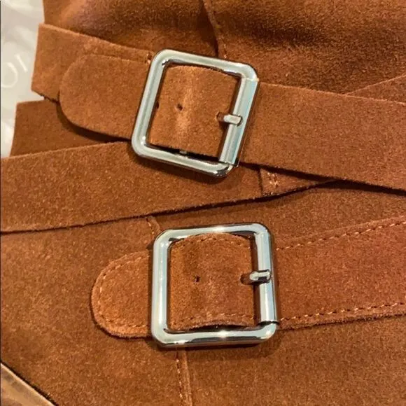 Chelsea &amp; Violet Vicki brown suede boots