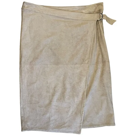 Chico's Black Label Tan Taupe Faux-Suede Wrap Skirt Chico's Size 2 Medium