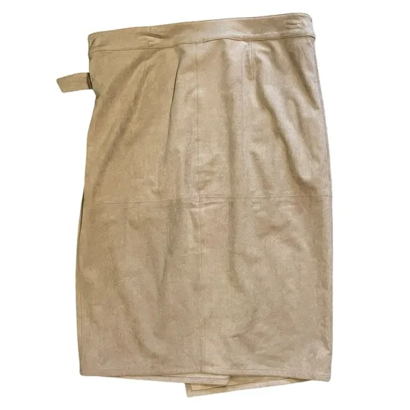 Chico's Black Label Tan Taupe Faux-Suede Wrap Skirt Chico's Size 2 Medium