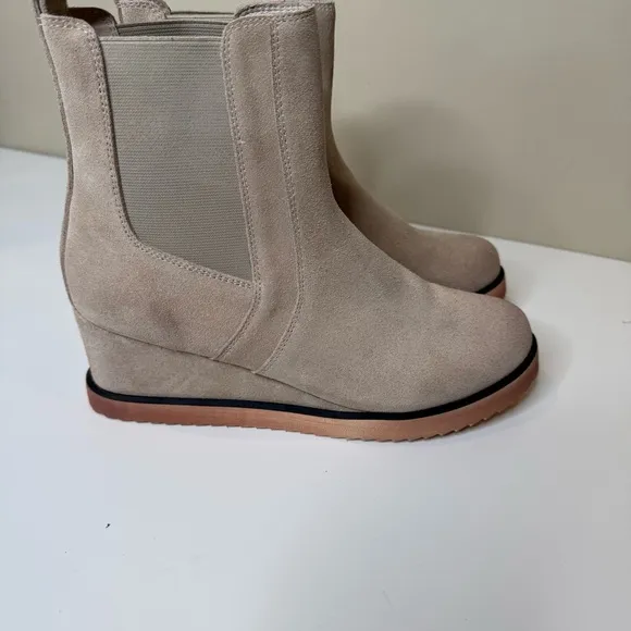 CHOCOLAT BLU MARCY BOOTS size 9.5 NWOT
