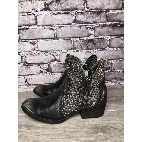 Circle G by Corral Black Leather Cut Out Distressed Heel Ankle Boots Women 9.5M