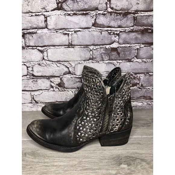 Circle G by Corral Black Leather Cut Out Distressed Heel Ankle Boots Women 9.5M