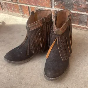 Circle G Fringe leather Ankle Booties! Size 6