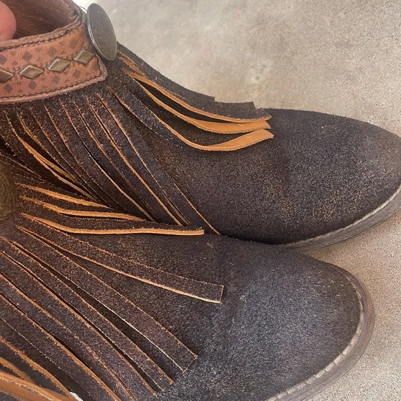 Circle G Fringe leather Ankle Booties! Size 6