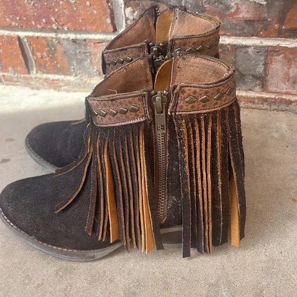 Circle G Fringe leather Ankle Booties! Size 6