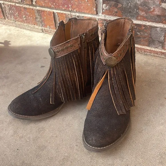 Circle G Fringe leather Ankle Booties! Size 6